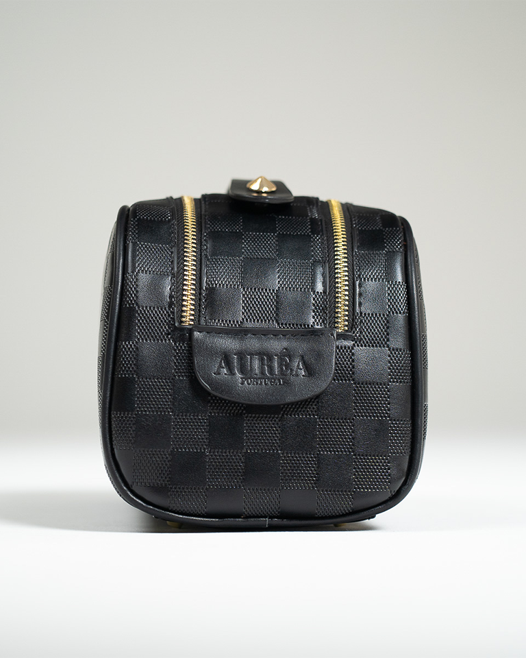 The Noir Essence Essential