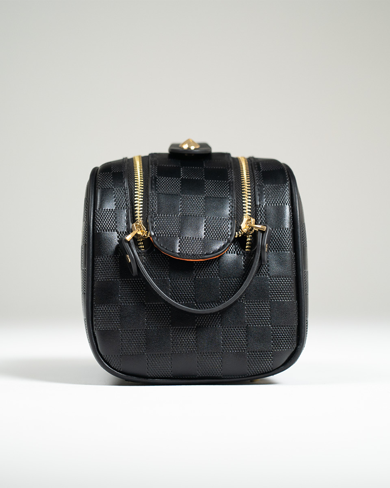 The Noir Essence Essential