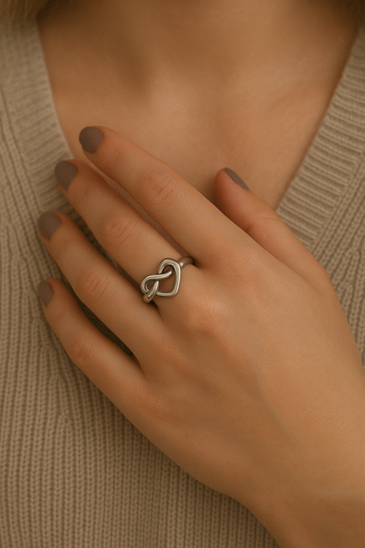 The Amélie Ring